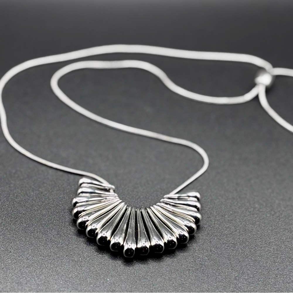 PRICE DROP!!!!  Stunning J. Jill Silver Droplet Necklace, Adjustable Length